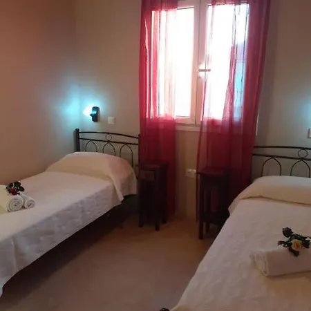 Phyllida - M2 Tatil Evi Zaharo